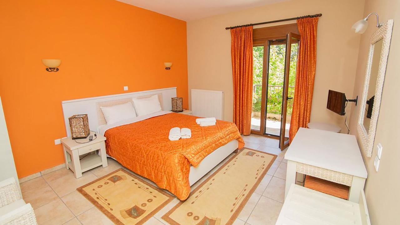 Ξενώνας Μενελαΐς - Menelais Apartments Thrapsimion Exterior photo