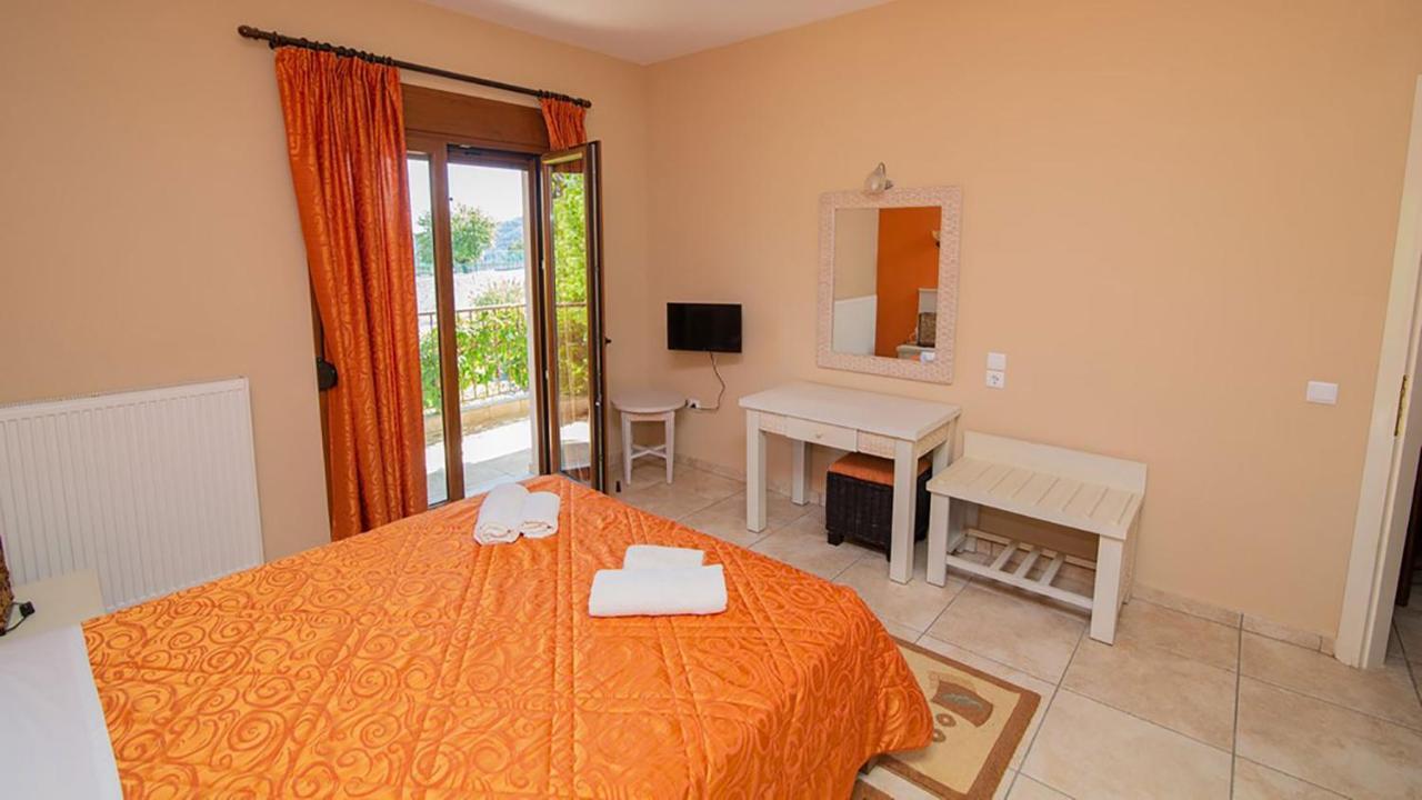 Ξενώνας Μενελαΐς - Menelais Apartments Thrapsimion Exterior photo