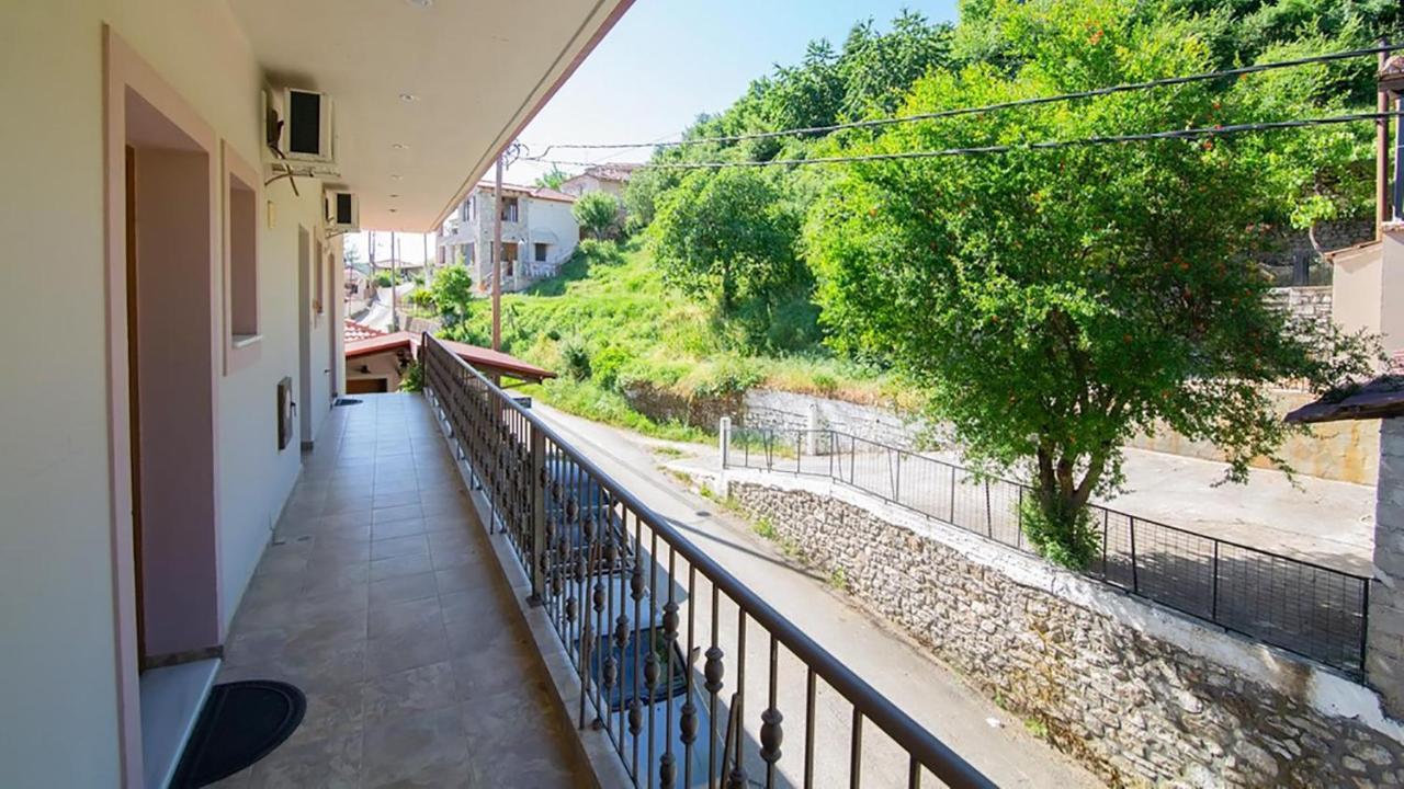Ξενώνας Μενελαΐς - Menelais Apartments Thrapsimion Exterior photo